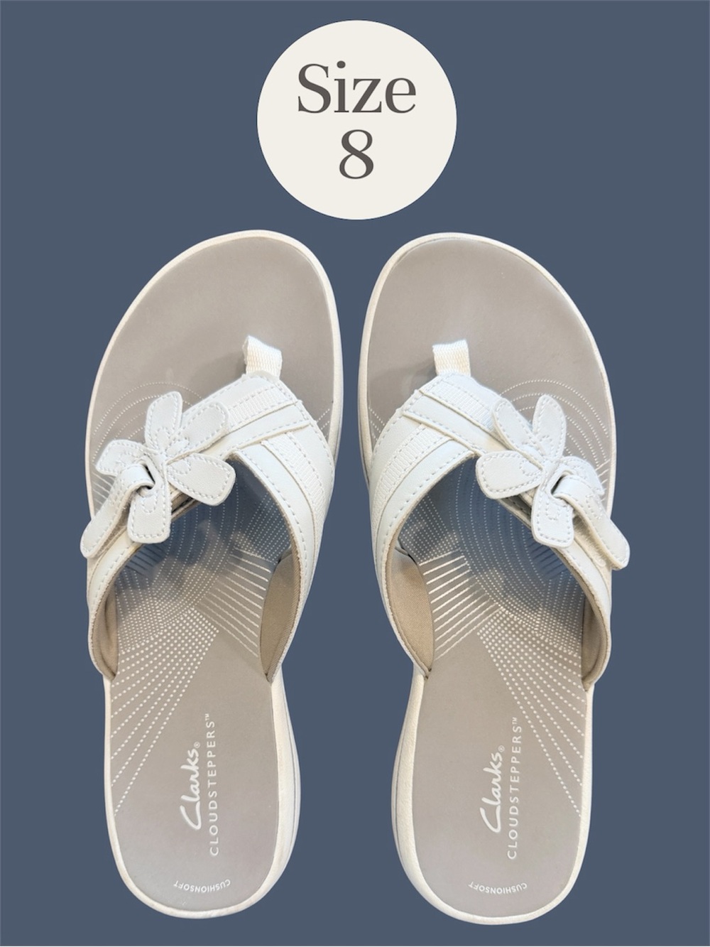 Clarks Cloudsteppers Brinkley Florah White Flower Thong Sandals-Women’s Size 8M